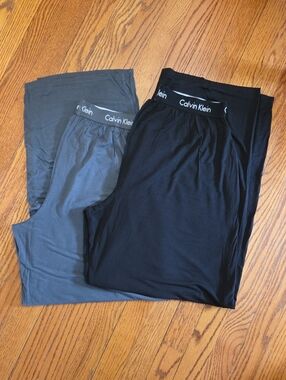 Calvin Klein Mens Lounge Pants  2-Pack in Black & Gray